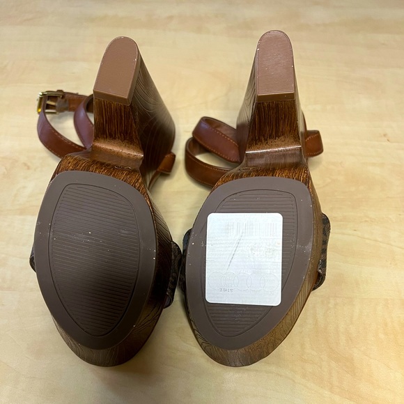 Brown heels - Picture 5 of 5